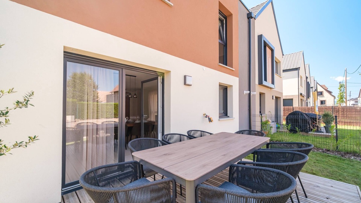 Bischwihr House | Duplex Jardin – Gîte des 4 Lions