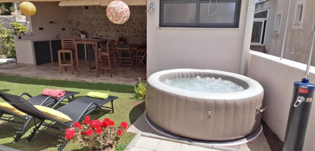 Gornji Kono House | Duplex Maria Di, Free Parking, Sea View
