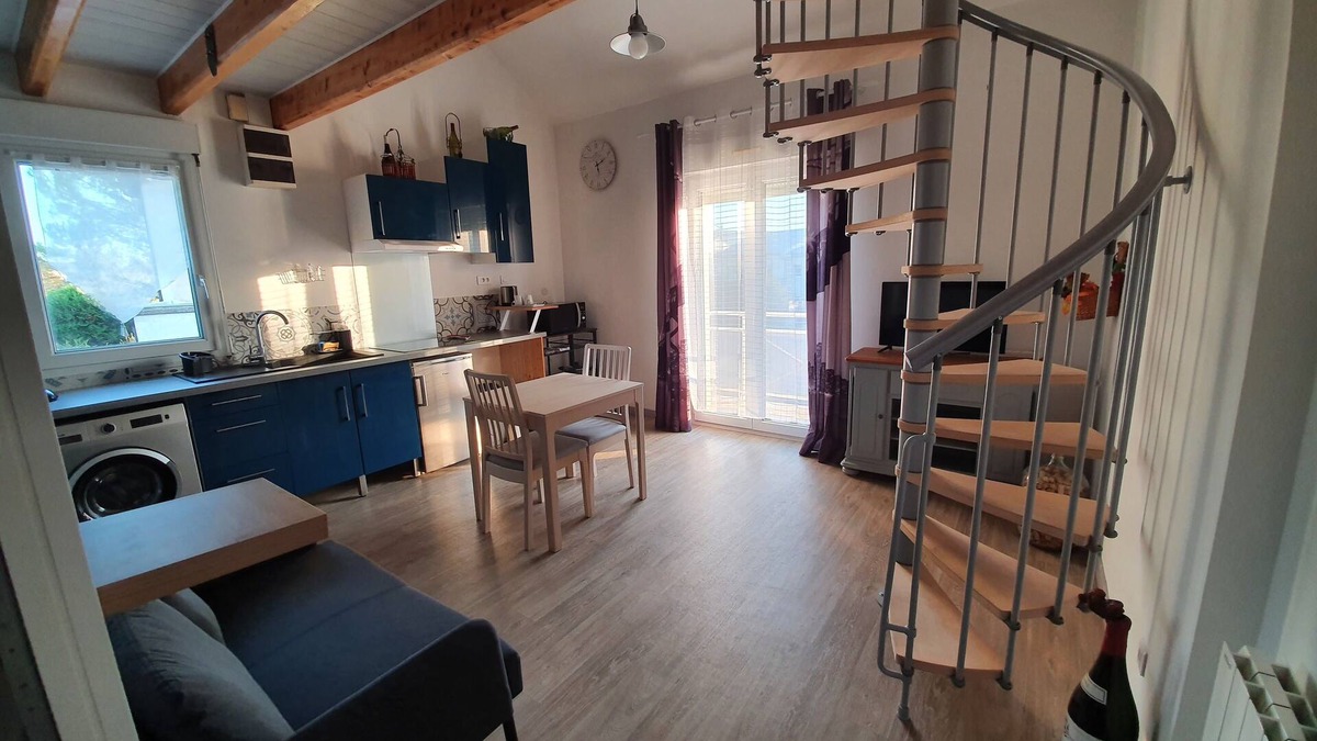Nuits-Saint-Georges Apartment | Duplex Nights & Days in Nuits-Saint-Georges