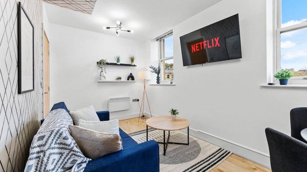 Healey Lane House | Duplex Penthouse in Yorkshire - Parking