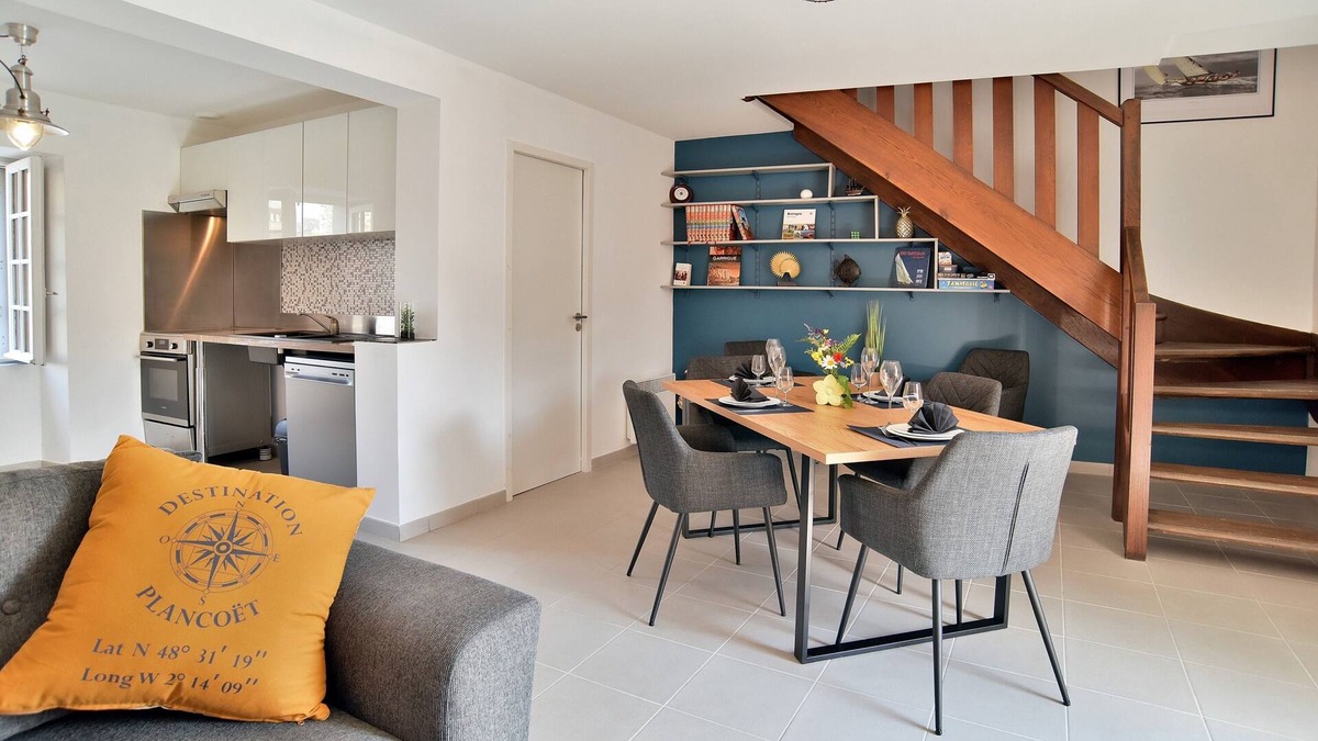 Plancoet Apartment | Duplex Plancoët - Pour 4p, à 15 min de la plage