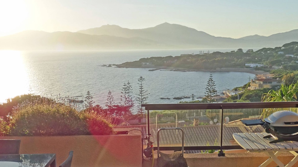 Porticcio Apartment | Duplex T2 - 45m2 à Porticcio, Terrace, Garden, Barbecue, Large bed 180, Fibre