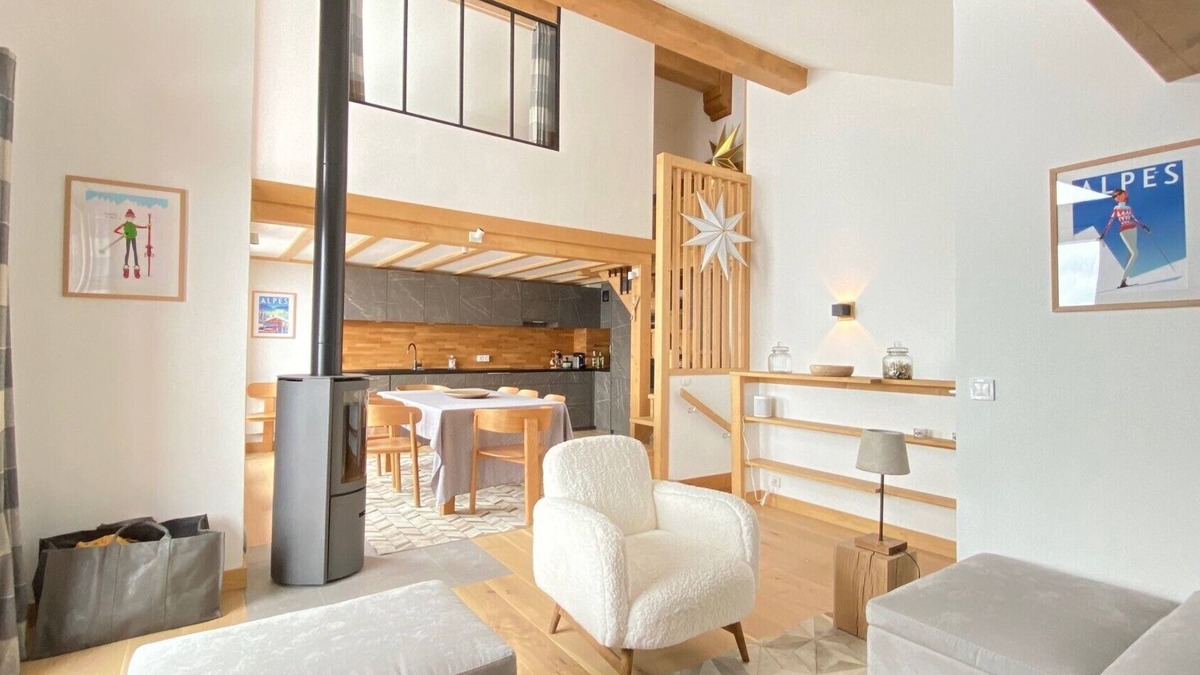 Montalbert Apartment | Duplex top floor, balconies, 4 bedrooms and 3 bathrooms