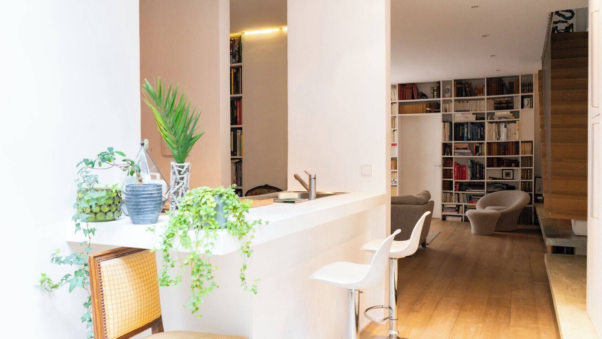 Quartier de Rochechouart Apartment | Duplex with terrace in the heart of Paris