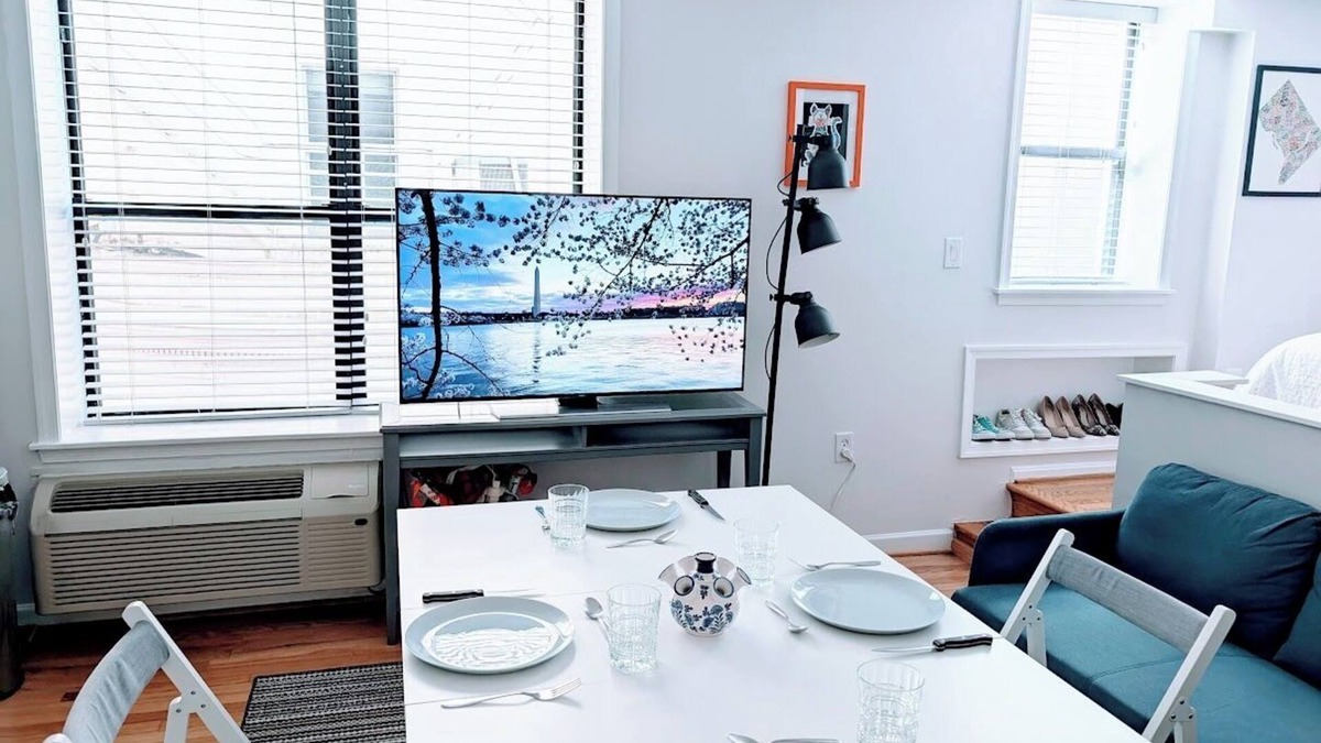 Kalorama Heights Condo | Dupont/Kalorama-Entire Unit w/Parking Pass, W/D, WiFi, Kitchen