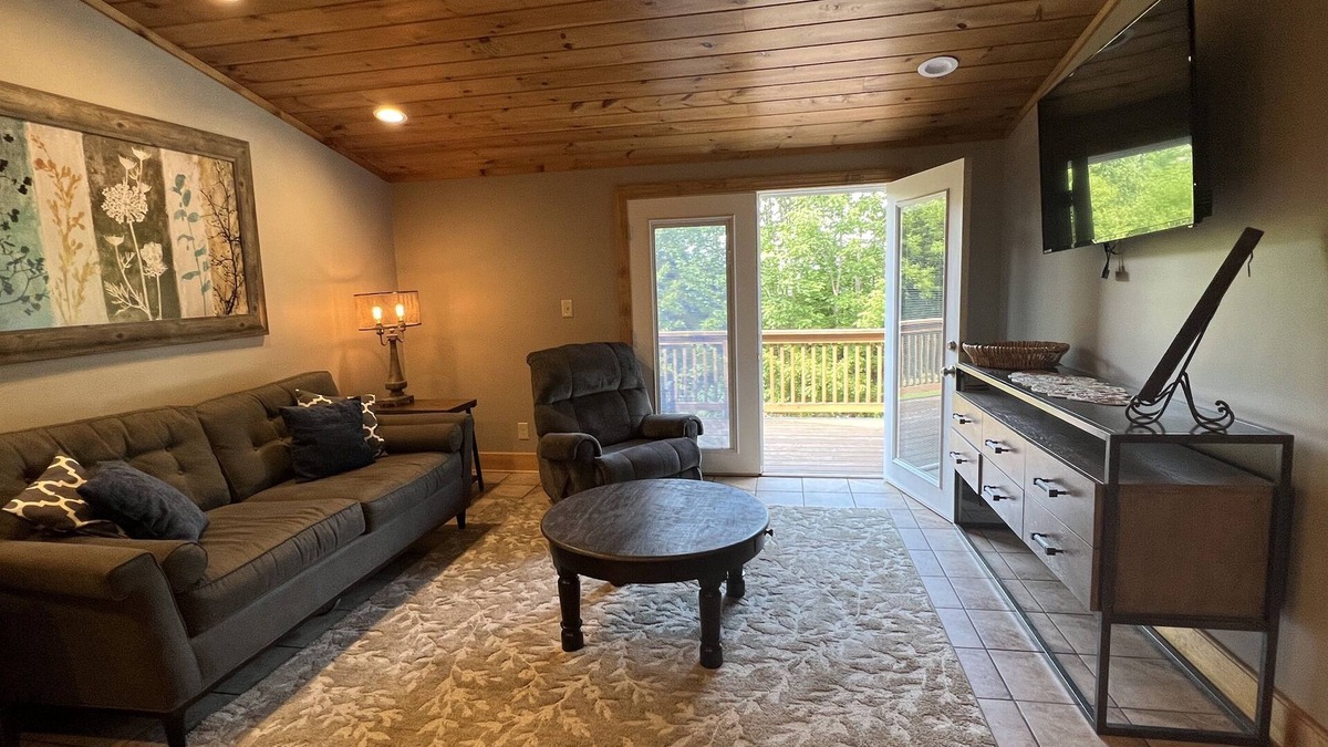 Mount Vision House | Dutch Hill Manor II, NEW construction, upscale, near ASV and CDP, 2 of 2 units