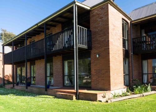 Duvauchelle Hotel | Duvauchelle Seaside Motel