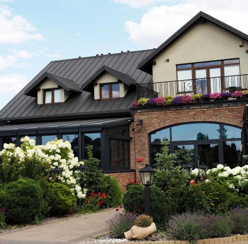 Jabłonna-Majatek Bed & Breakfast | Dworek Jabłonna