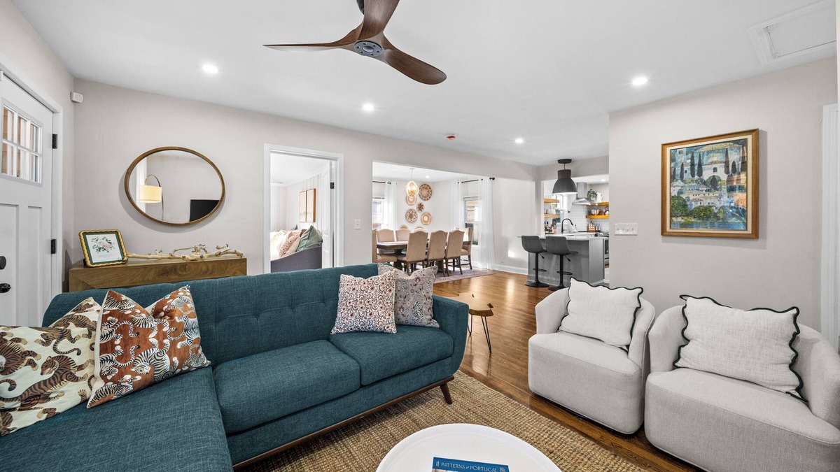 Greenville - Spartanburg House | Dwtn|FlexRates|ParkPass|PizzaOven|FirePit|YouTubeTV|King|SRT|EV
