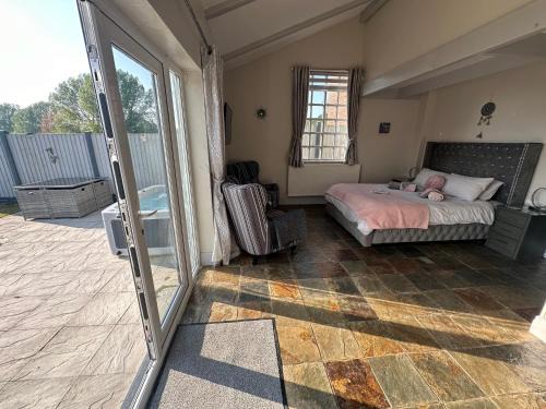 Rhyl House | Dwylig Isa Holiday Cottages