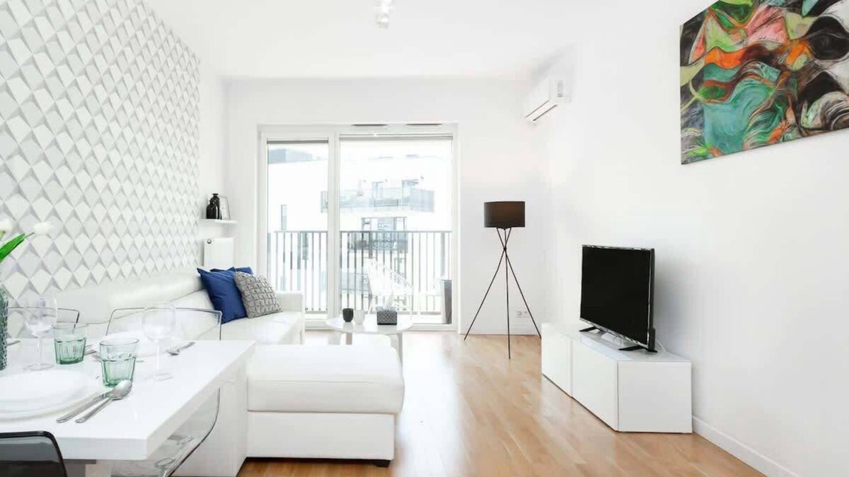 Zoliborz Apartment | Dygata 2 | Air Conditioned Apartment | Gym