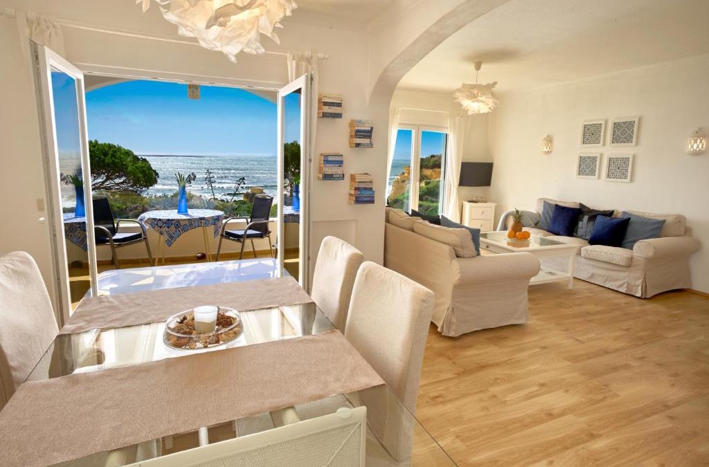 Alporchinhos House | E&M Beach House Aldeamento do Levante II