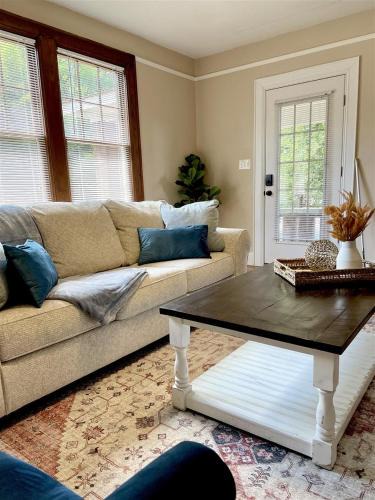 Anderson House | E Reed St., 117 B