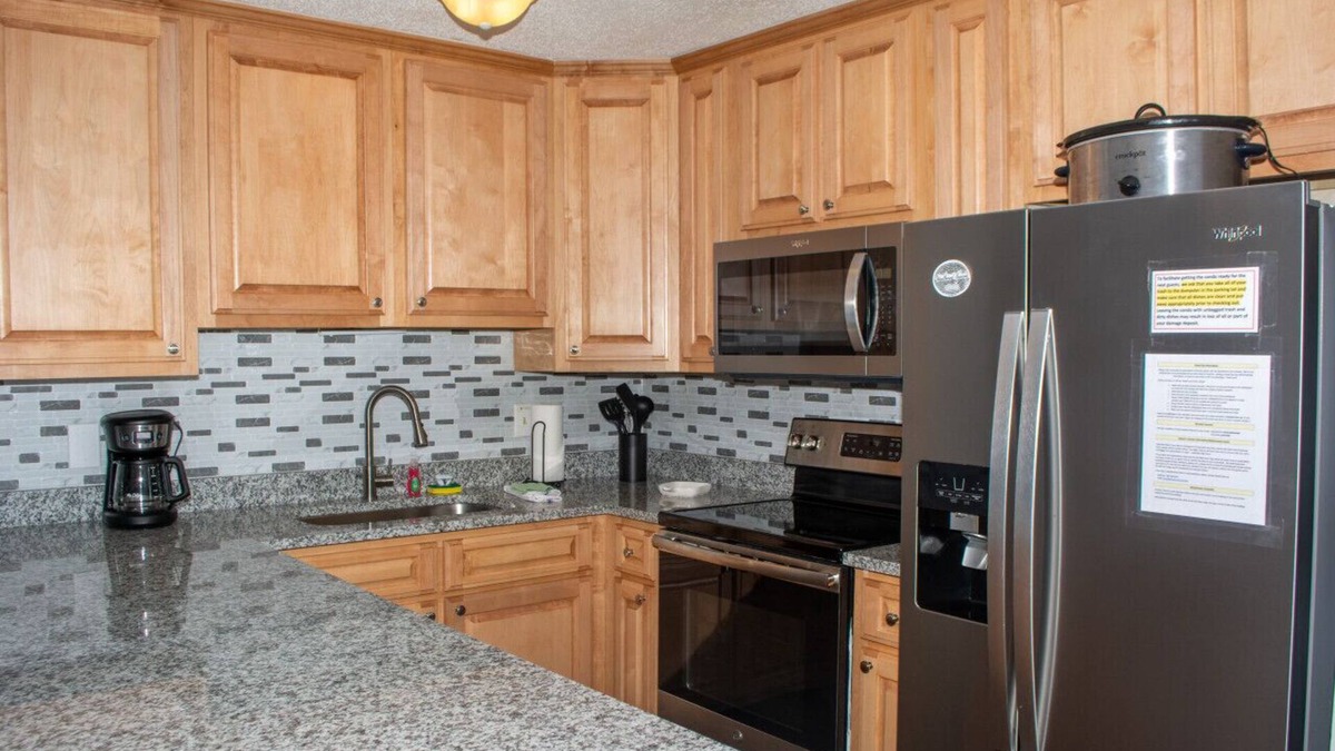 Ghent Condo | E103 · Winterplace Ski in Ski out condo First floor -E103