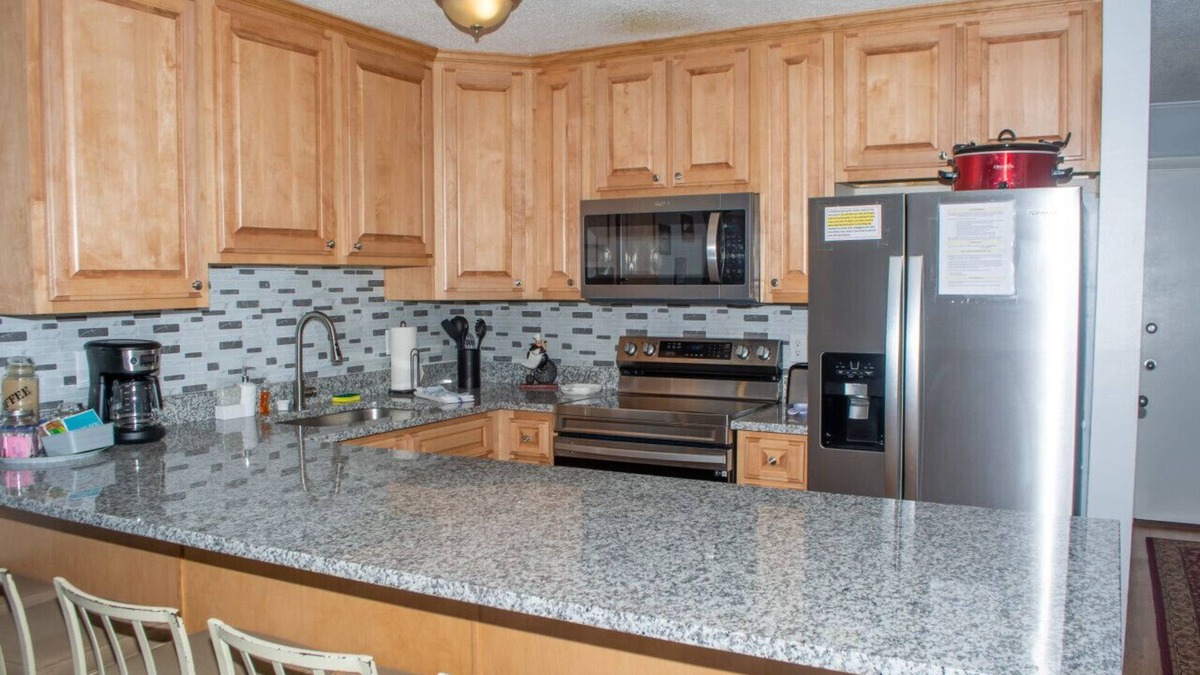 Ghent Condo | E104 · Winterplace Ski in Ski out condo First floor! E104