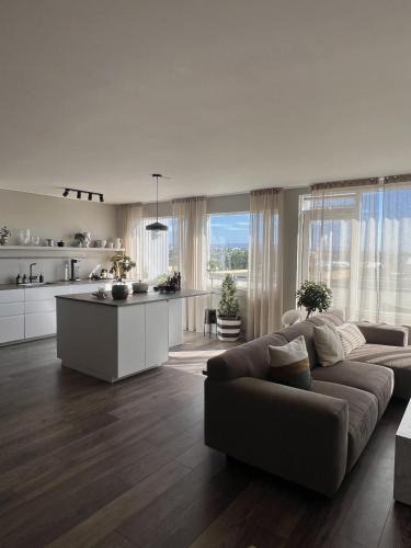 Haaleiti Apartment | E8 - Cozy 2 BR Apartment in central Reykjavík, with view