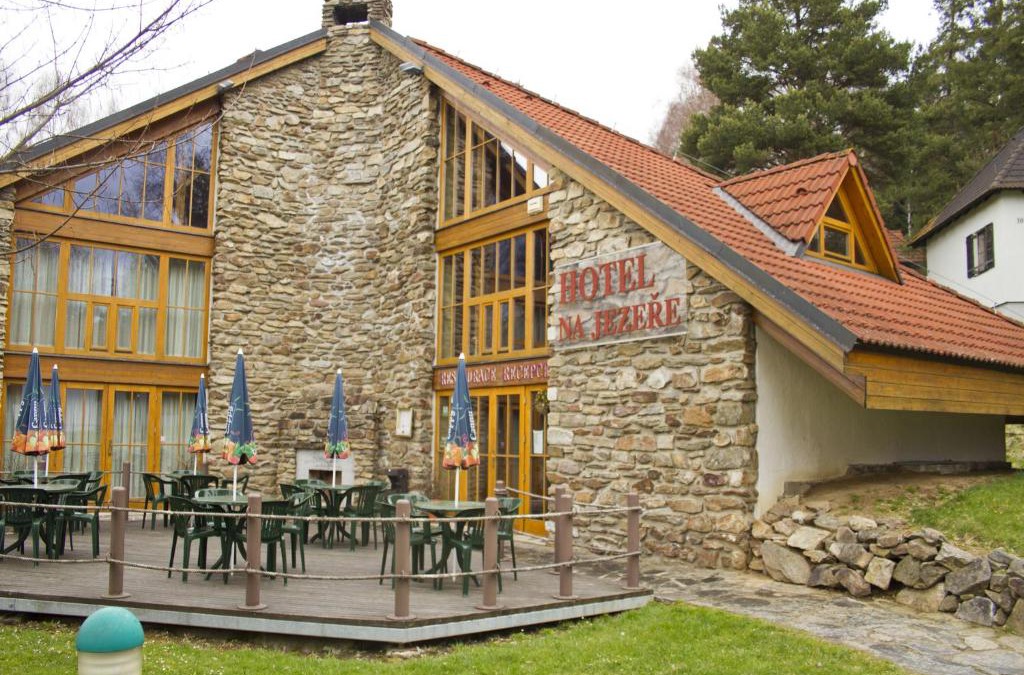 Karlovy Dvory House | EA Apartmány Na Jezeře