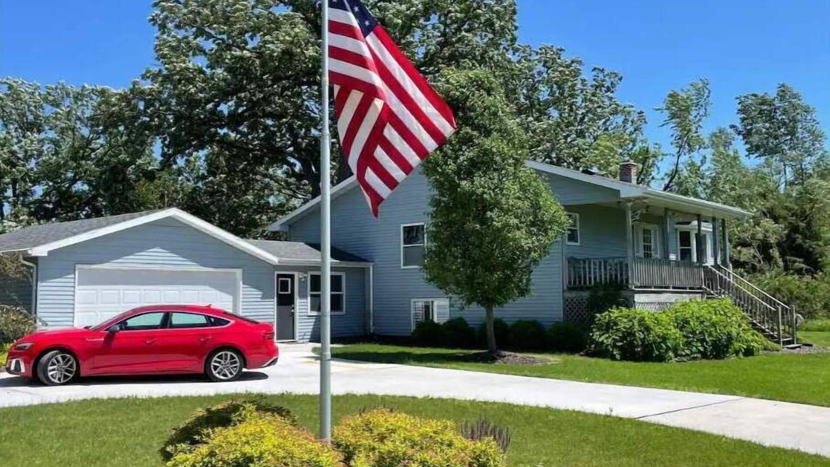 Ripon House | EAA - Country basecamp near Oshkosh + Green Lake