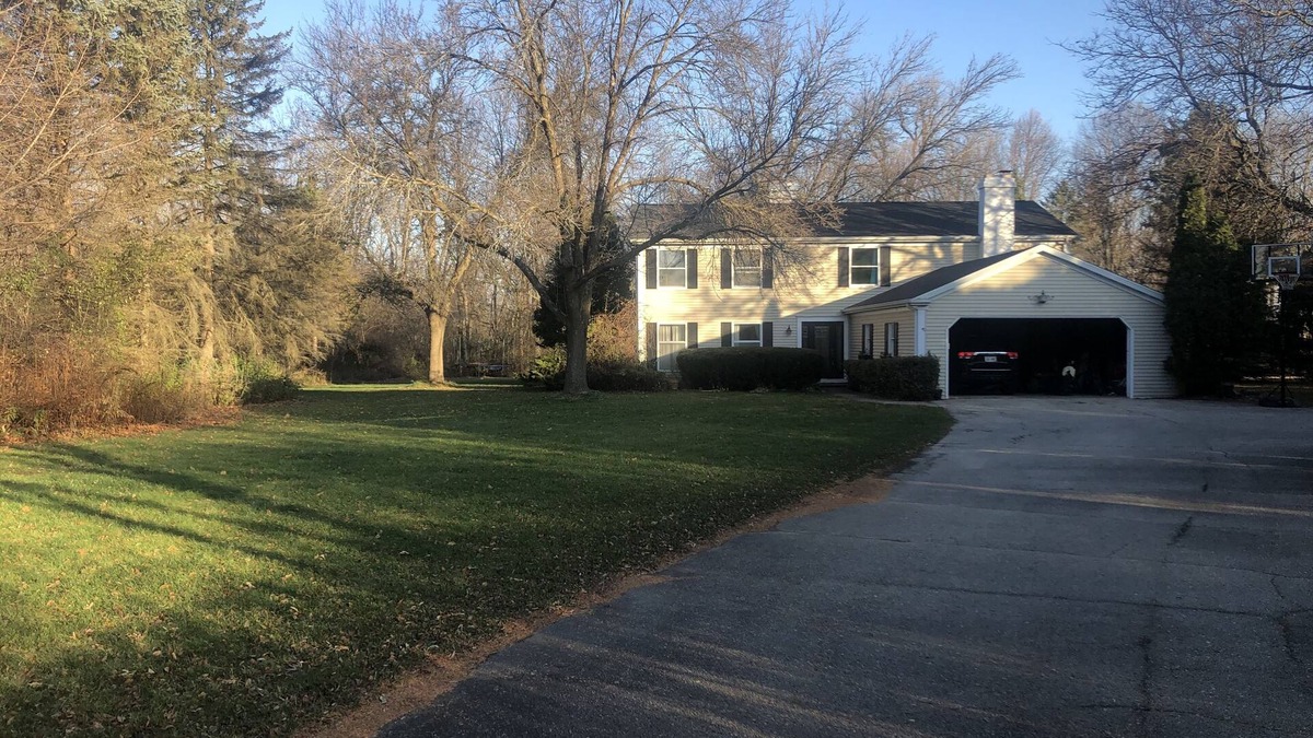 Black Wolf House | EAA house on golf course