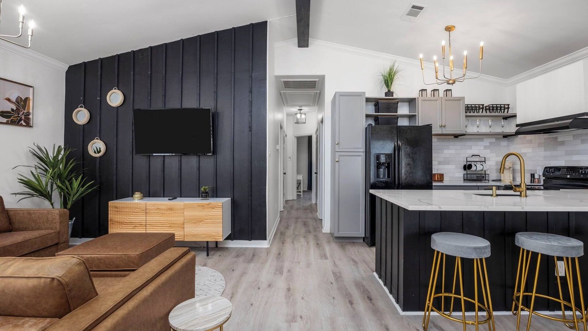 Greater East End House | EaDo Downtown Haven