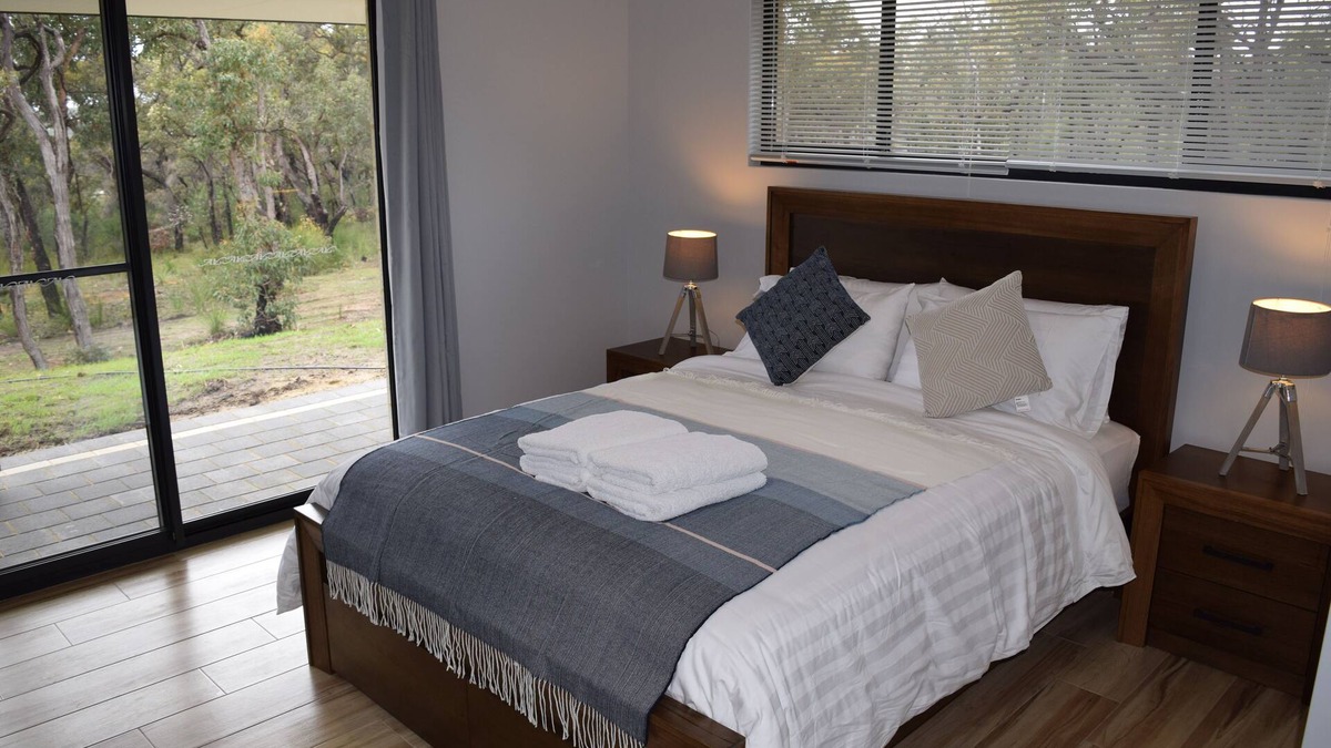 Naturaliste Bed & Breakfast | Eagle Bay House - Summer Room