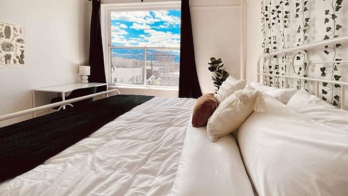 Enterprise Apartment | Eagle Cap Escape - Pet Friendly, Bright and Modern!