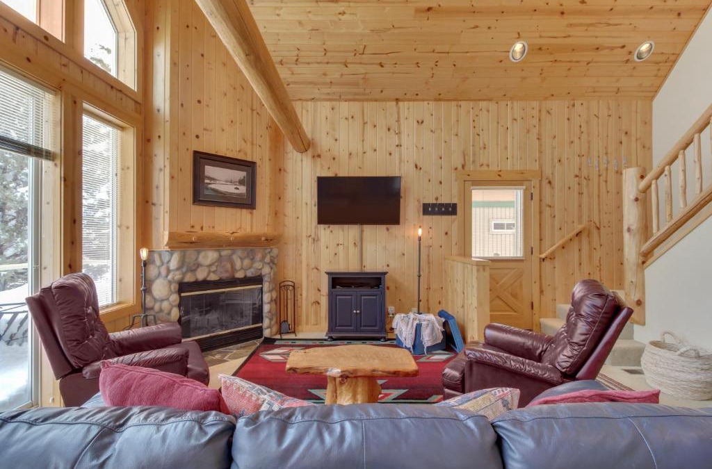 Redmond Ski Chalet | Eagle Crest Elegance