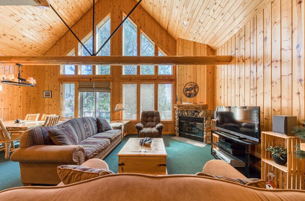 Redmond Ski Chalet | Eagle Crest: Prairie Falcon Retreat