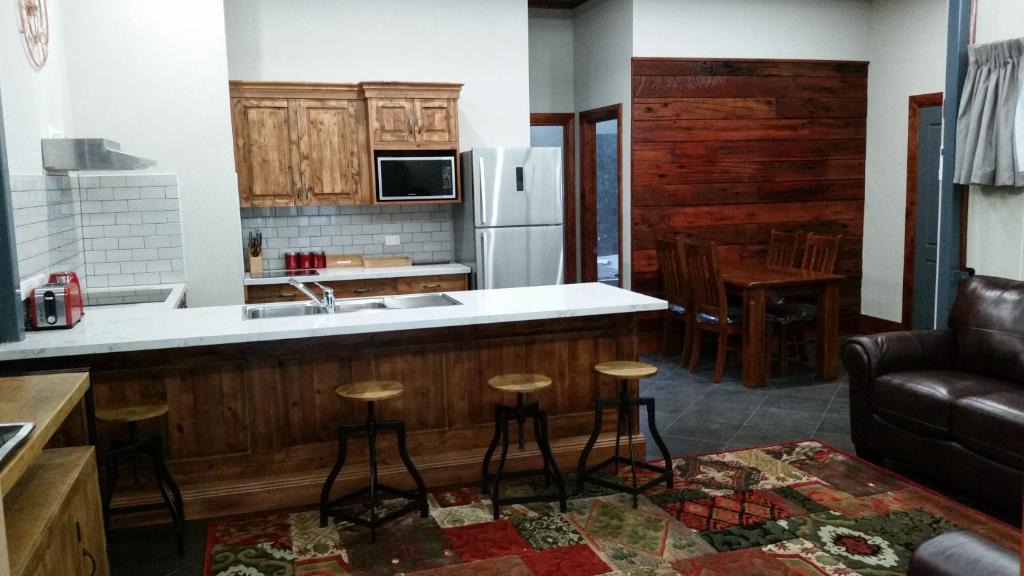 Gawler Bed & Breakfast | Eagle Foundry Bed & Breakfast