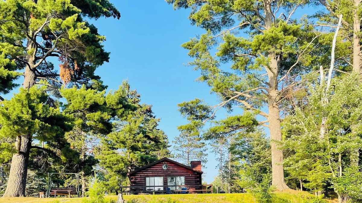 Winter Cabin | EAGLE LODGE - River Retreat - amazing views of the East Fork of the Chippewa Rvr