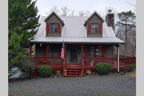 Eagle Mountain House | Eagle Mountain River Retreat