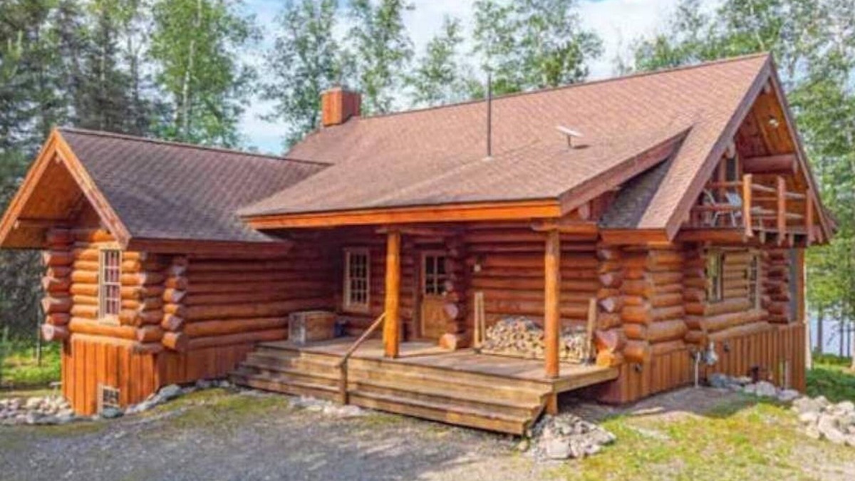 Ely Cabin | Eagle Nest Cabin