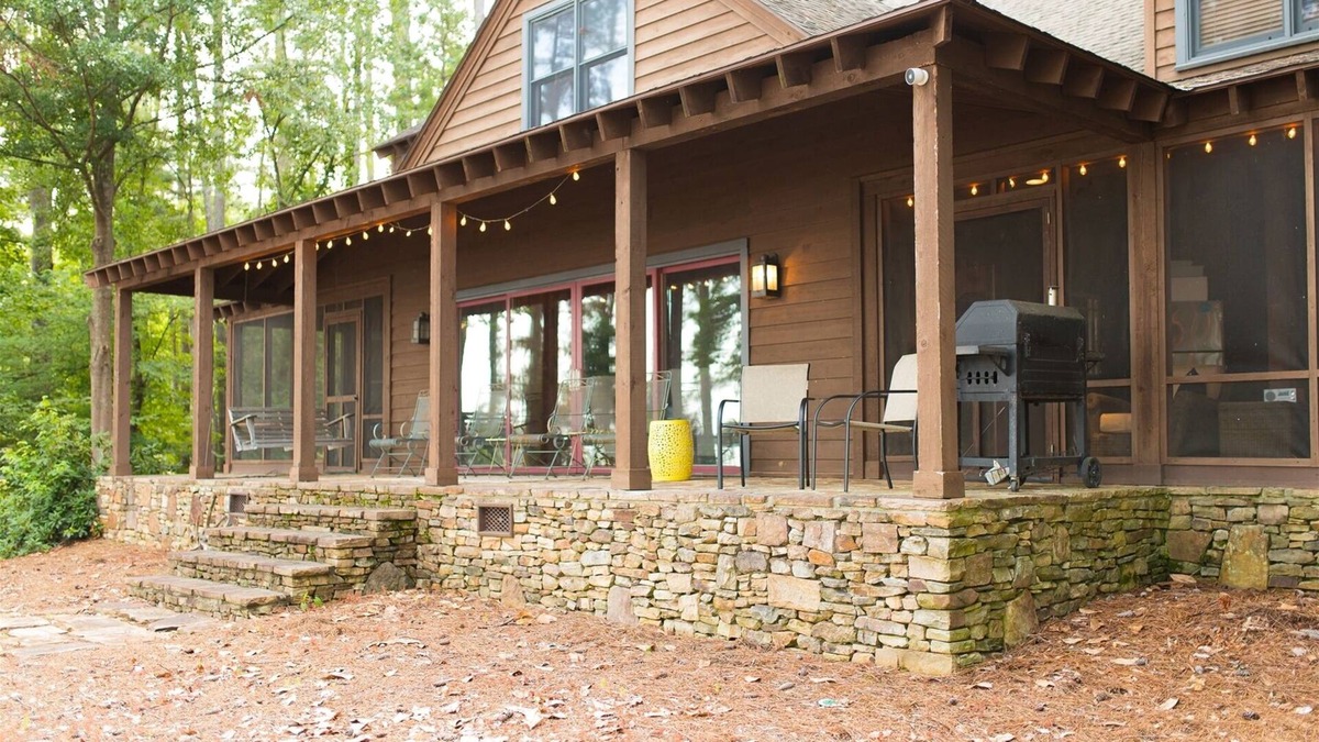 Groveoak House | Eagle Point on The Lake