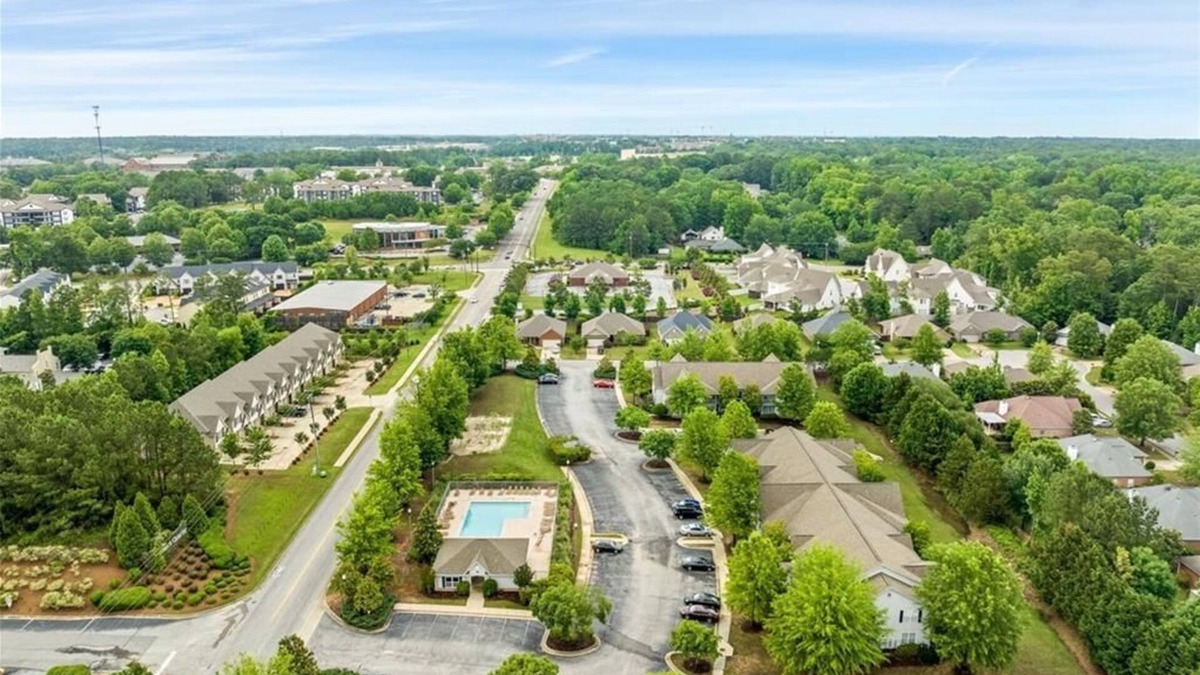 Auburn Condo | Eagle's Edge in Auburn 2BR/2BA Condo 1/2 mile to AU Campus, sleeps 4!