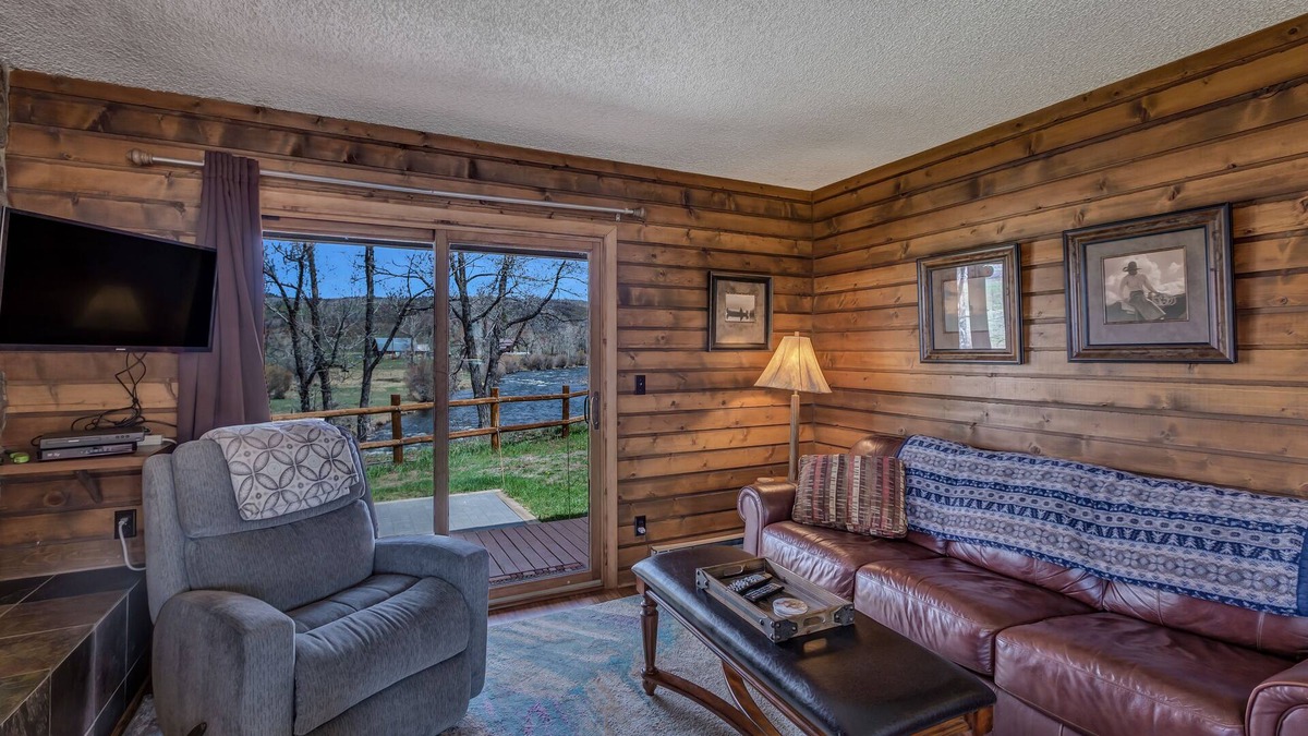 Clark Cabin | Eagle's Nest - 2 bedroom, 2 bath cabin on the Elk River with river views