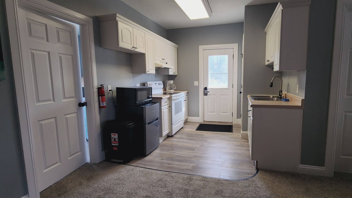 St Ignace Condo | Eagle's nest inn condo 1