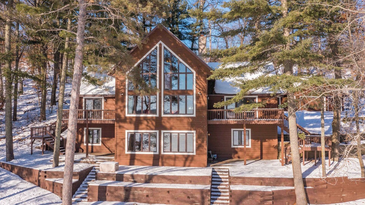 Fairview Township Cabin | Eagle's Nest on Gull Lake
