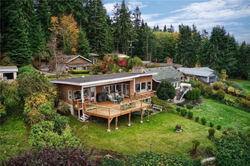 Camano Island House | Eagle's Nest Retreat