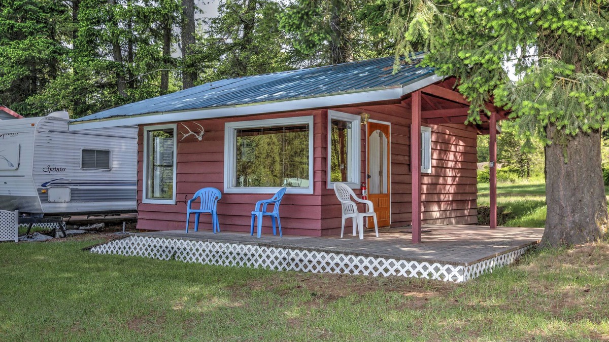 Newport Cottage | Eagle Vista Cottage at the old Sacheen Lake Resort