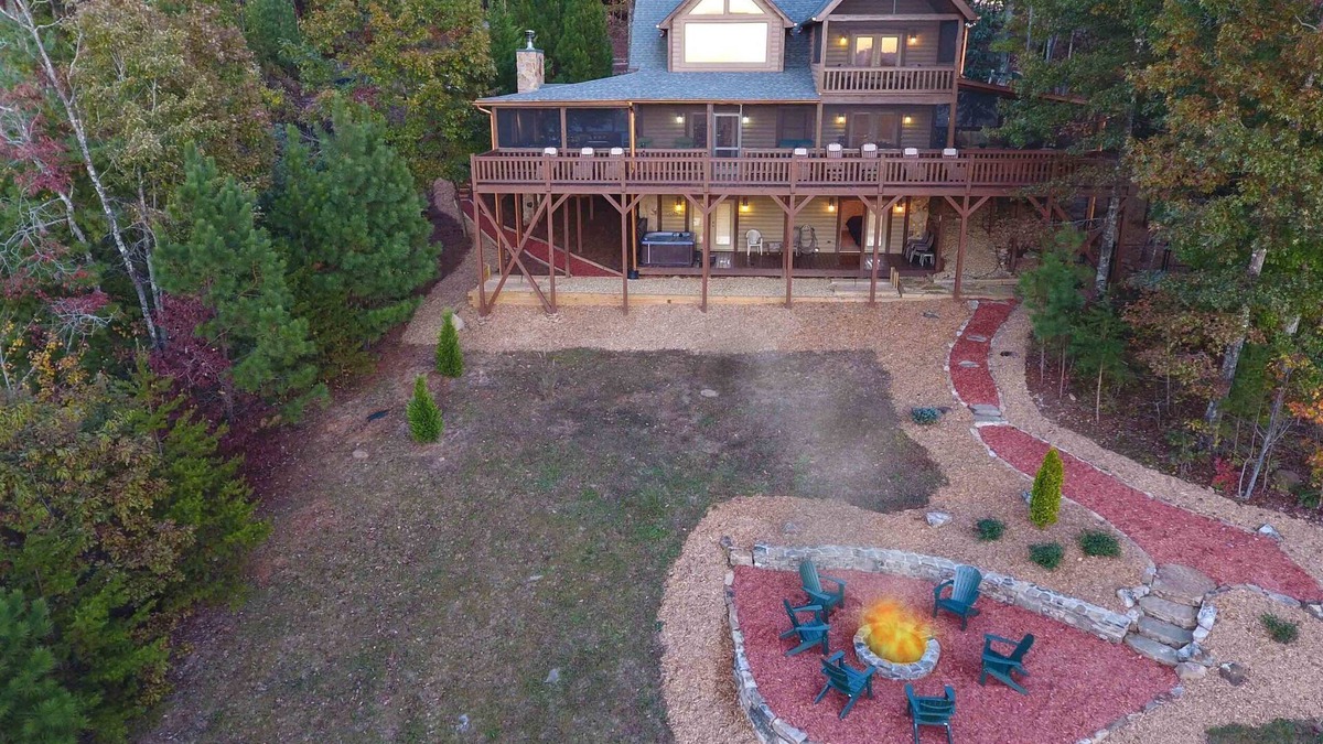 Mineral Bluff Cabin | EAGLES BREEZE ON BEAR MOUNTAIN RIDGE DON'T MISS OUT ON THIS AWESOME VIEW