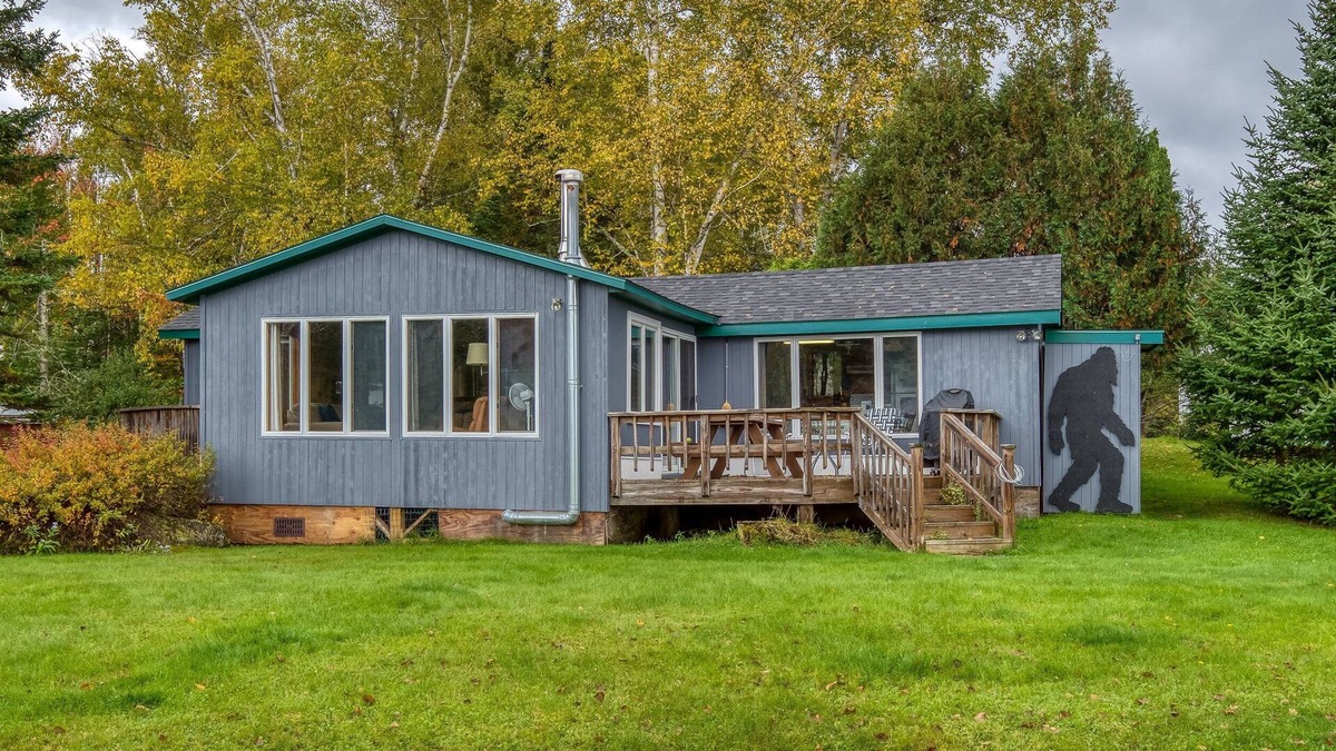 Rangeley Cabin | Eagles Cove with kayaks, paddle boat, fire pit, pet friendly