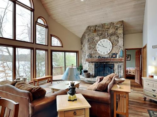 McHenry House | Eagles Landing