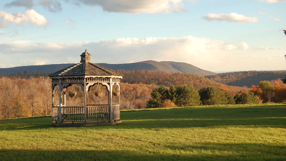 Eagles Mere Cottage | Eagles Mere cedar home offers breathtaking views of the Endless Mountains