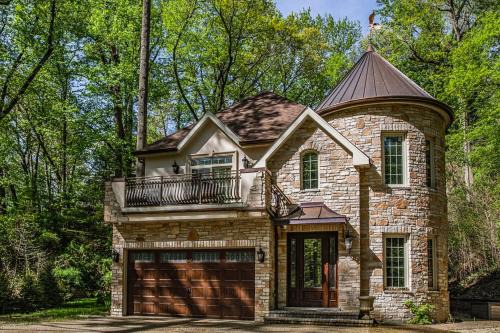 New Buffalo House | Eagles Nest