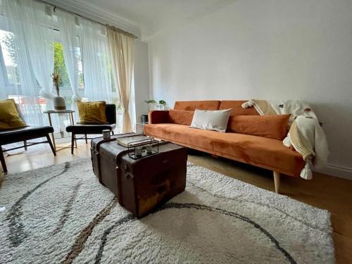 Ealing Common Apartment | Ealing Broadway bright flat