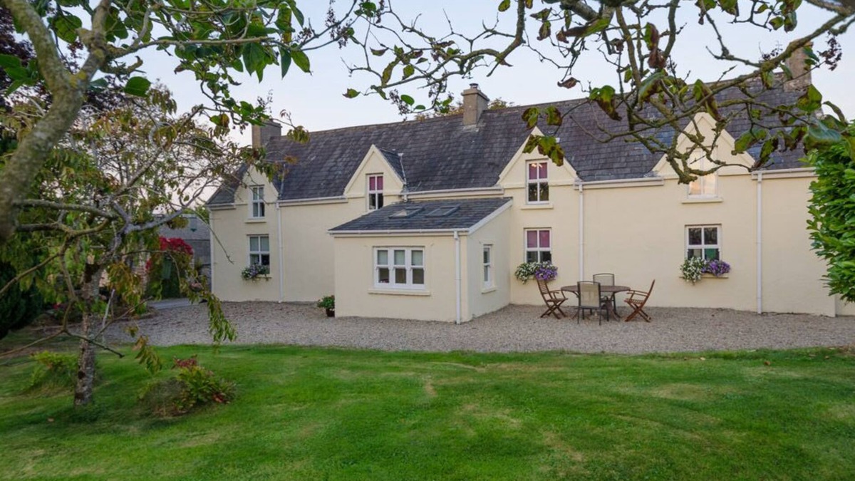 Adare Other | Earlson Farmhouse - luxury vacation rental 7 minutes from Adare