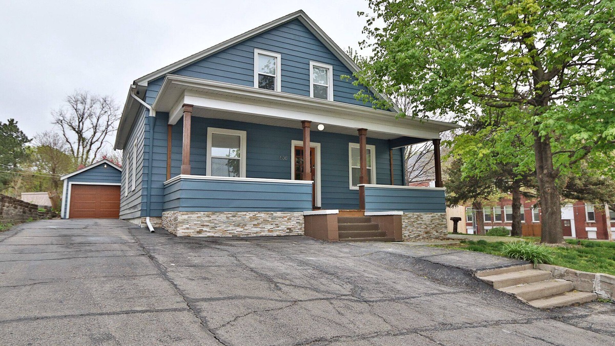 Dahlman House | Early 1900's - Big Blue of Little Italy - Within minutes of TD Ameritrade - CWS