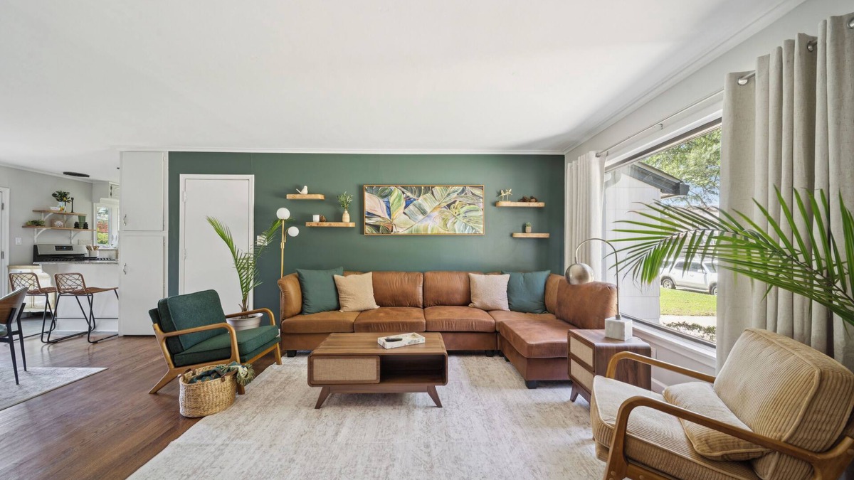 Tulsa House | Earth & Echo-Nature-Inspired - Themed Bedrooms + Firepit + Walk to Brookside