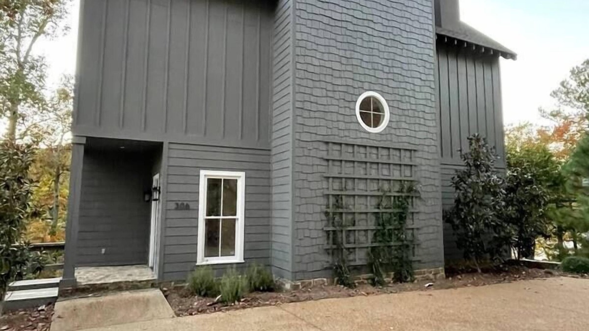 Crane Hill House | Easiest Steps to Private Dock on Serene Cove ~ 3 Primary Suites Plus 7 Twin Beds