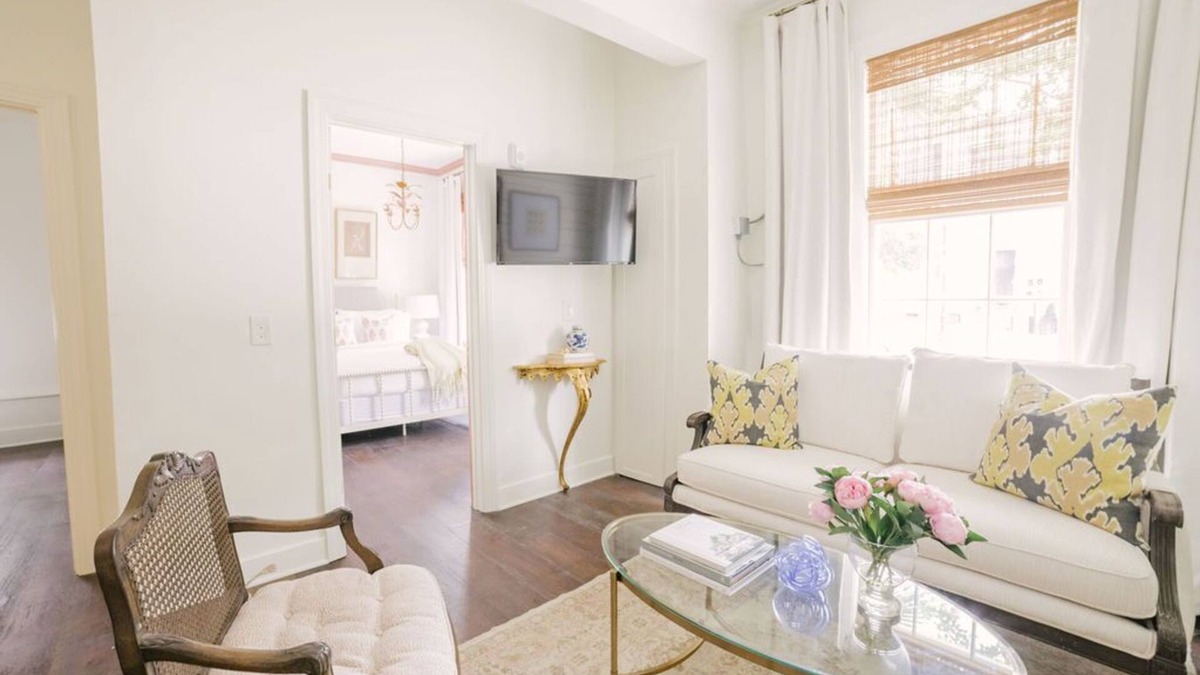 Cannonborough Elliotborough Apartment | East 42 A - Ground floor unit!